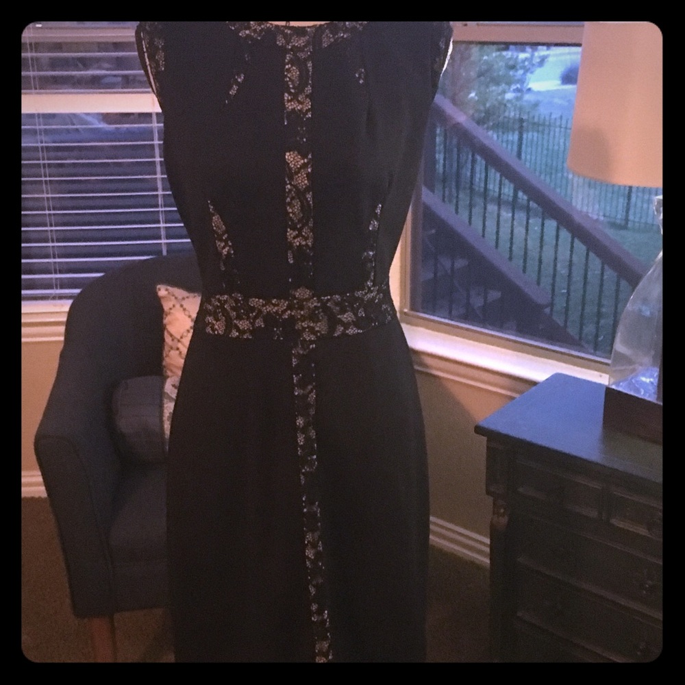 Allen B. Black w/lace striped print shift dress-M